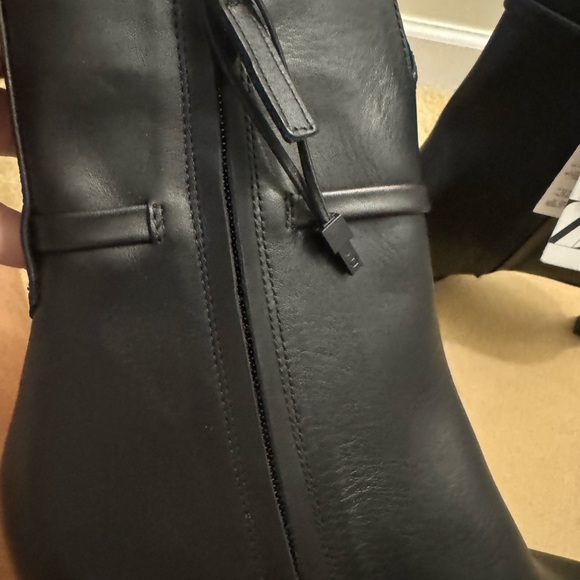 Zara NWT Genuine Leather Ankle boots with Gold chain link. - Picture 5 of 9